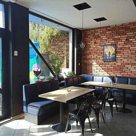 Pokoje Nad Pizzeria Poznan Exterior photo